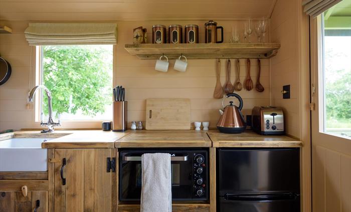 Kitchen - Marared - Brook Cottage Shepherd Huts